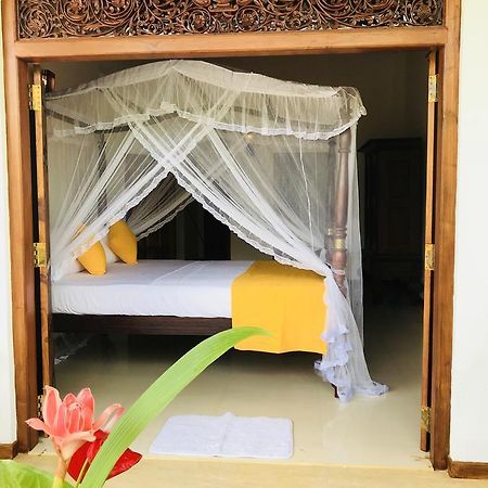 Neli Guests House Hotell Unawatuna Eksteriør bilde