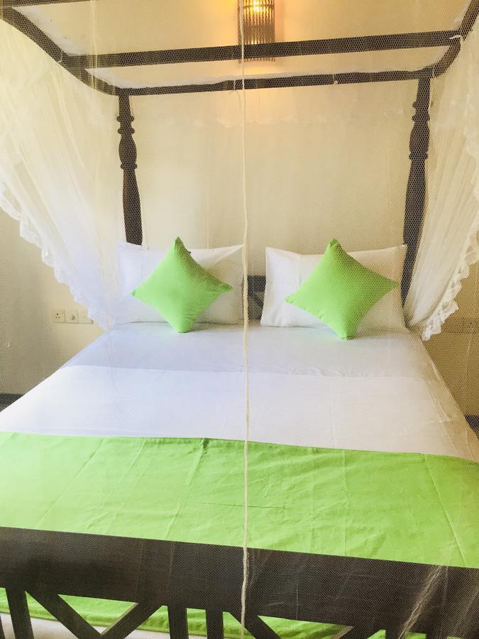 Neli Guests House Hotell Unawatuna Eksteriør bilde