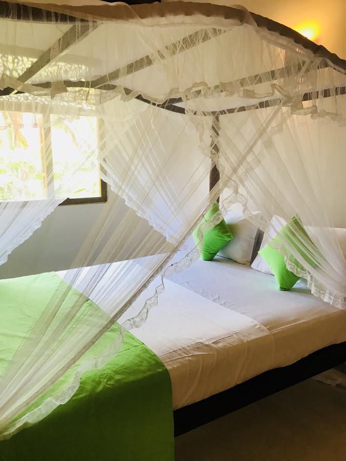 Neli Guests House Hotell Unawatuna Eksteriør bilde