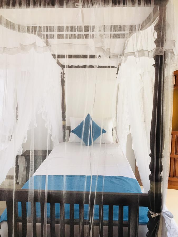 Neli Guests House Hotell Unawatuna Eksteriør bilde