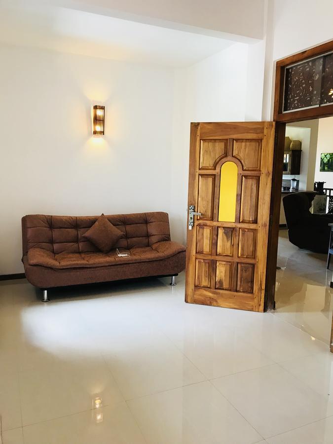 Neli Guests House Hotell Unawatuna Eksteriør bilde
